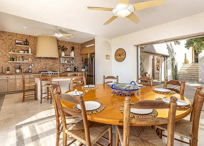 Сasa de vacaciones Chic 5br Oceanview With Pool In Pedregal