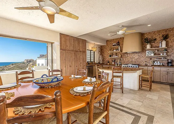Сasa de vacaciones Chic 5br Oceanview With Pool In Pedregal *